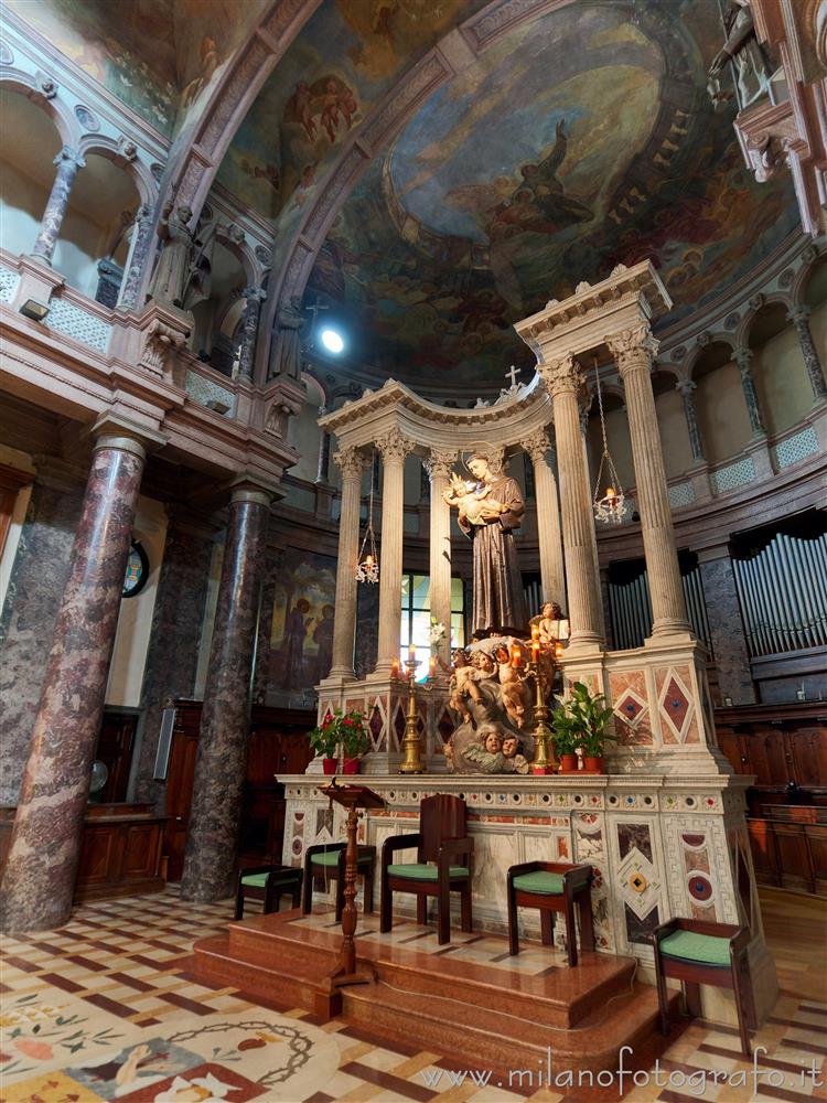 Milan (Italy) - Altar and apse of the Sanctuary of Sant'Antonio da Padova